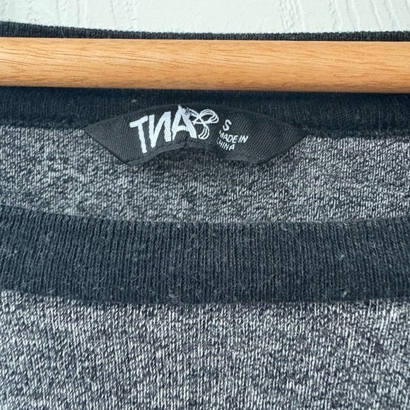 TNA Aritzia grey black long sleeve top size small shirt casual-see photos - Picture 2 of 8